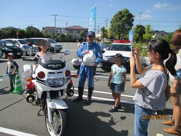 白バイ展示（富士警察署）