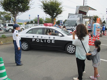 焼津警察署　パトカー記念撮影