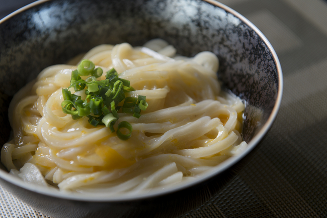 人気の食べ方、釜玉うどん