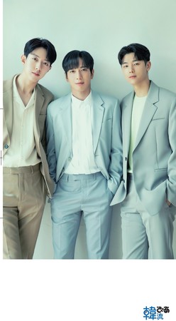 韓流ぴあ6月号　綴じ込みポスター　CNBLUE