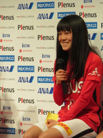 柴田華絵選手「PlenusなでしこリーグPlenusチャレンジリーグオフィシャルガイドブック2017」発売記念トークイベント