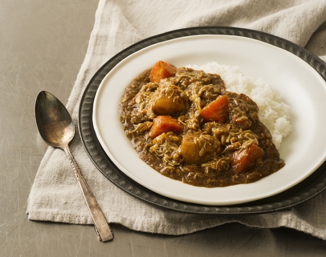 かつおだしの香りがたまらない蟹カレー