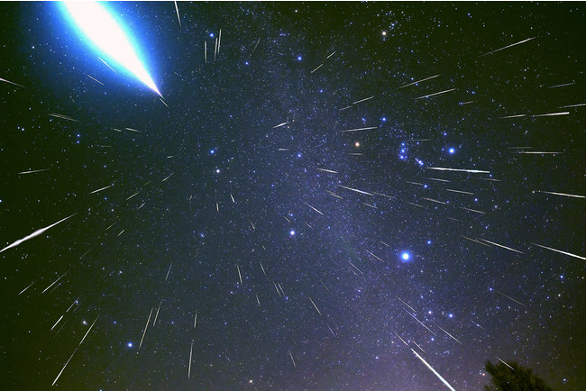 2017年のふたご座流星群（写真：及川聖彦）