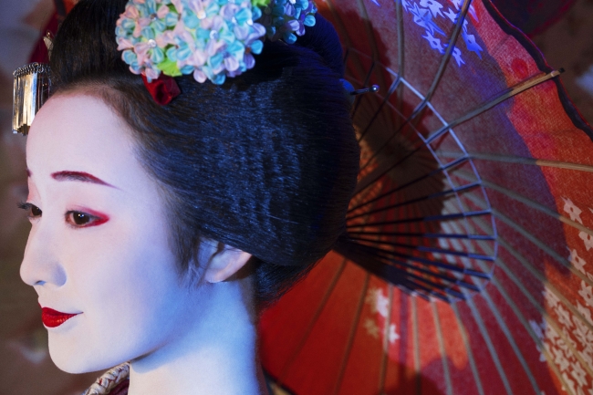 市こま（上七軒・舞妓） ©mika ninagawa, artbeat publishers