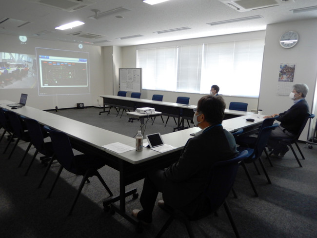 別室でのオンラインによる訓練状況確認