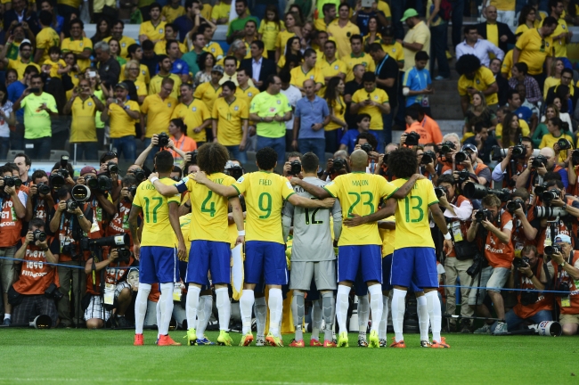 チームフォト撮影に臨むブラジル代表選手