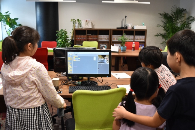 東京での子供たちの発表風景