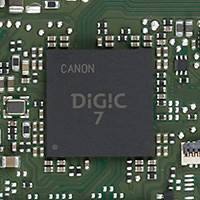 映像エンジン「DIGIC 7」