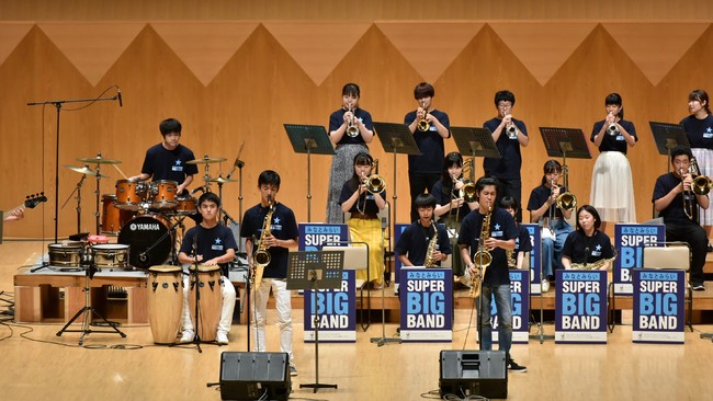 みなとみらいSuper Big Band　過去の演奏会より