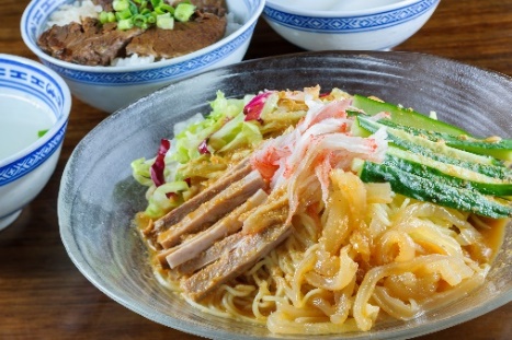 新記「ゴマだれ冷麺」１，３００円（税込）