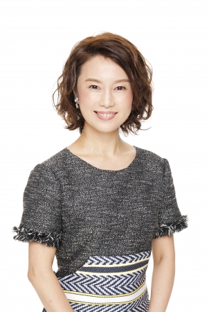 表情筋トレーニングトレーナー　浅井千華子