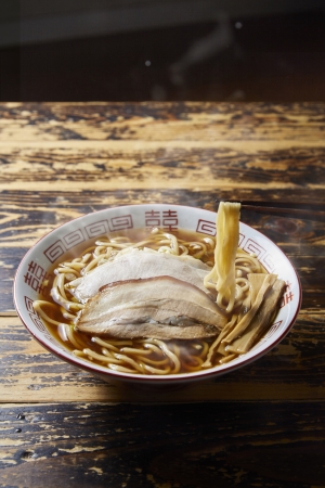 青森市「長尾中華そば」　あっさり煮干しラーメン（１杯）８０１円