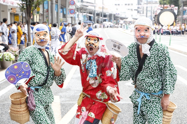 ひょっとこ踊りの様子