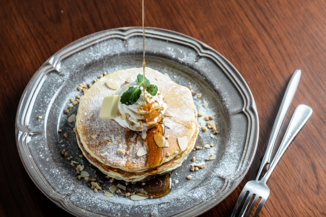 オーダー後に生地を仕上げる自慢のパンケーキは、しっとりふわふわの食感。