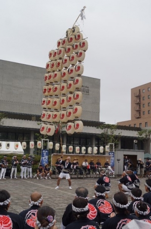 竿燈妙技会　決勝での『下肴町竿燈会（Bチーム）』