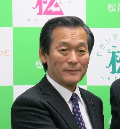 本郷谷健次市長