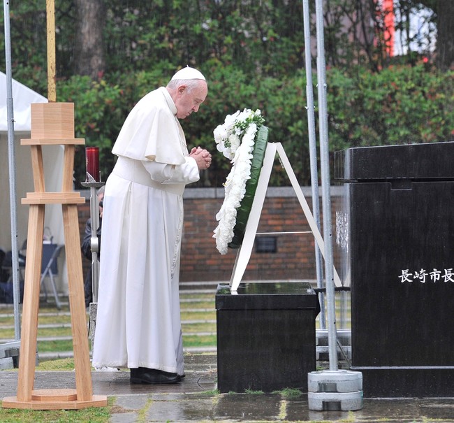 「被爆75年 ローマ教皇写真展」展示写真の一部