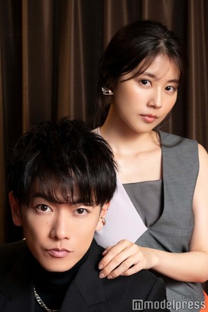 佐藤健、有村架純／PHOTO：赤英路（C）モデルプレス