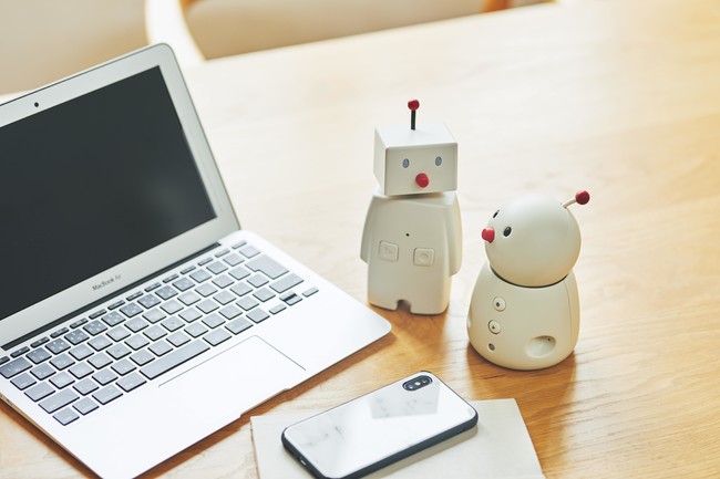 「BOCCO」と「BOCCO emo」