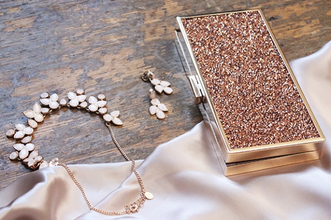 Clutch Bag & Jewelry