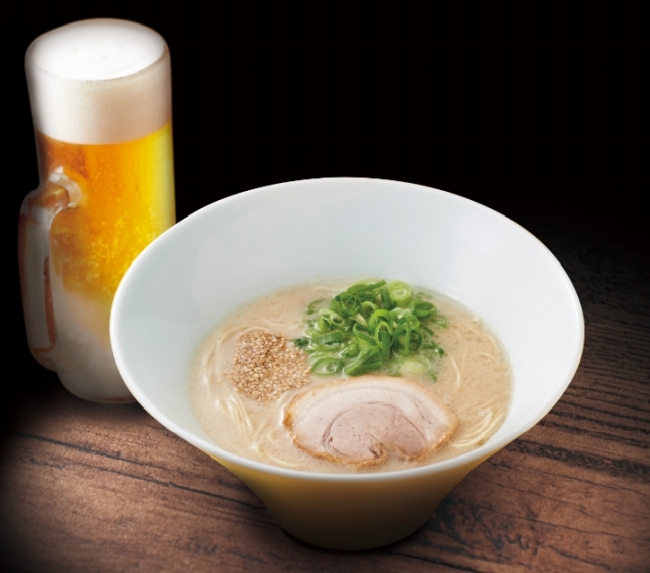 年末限定！ミニ白丸＋生ビール1杯の「小腹ラーメンセット」(700円)