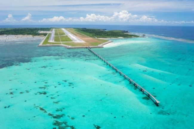 滑走路北側ら見た下地島空港の様子