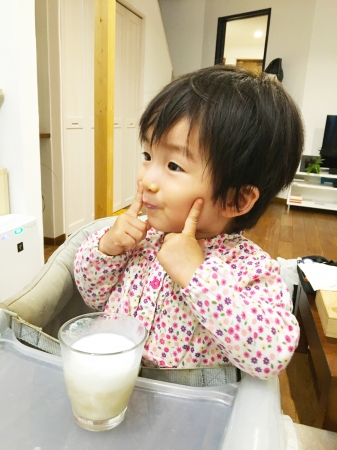 離乳期の赤ちゃんの食生活が大人になってからの腸内環境にも影響すると言われます