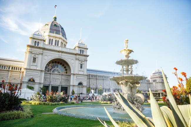 ©MIFGS　会場となる世界遺産のロイヤルエキシビジョンビルとカールトン庭園