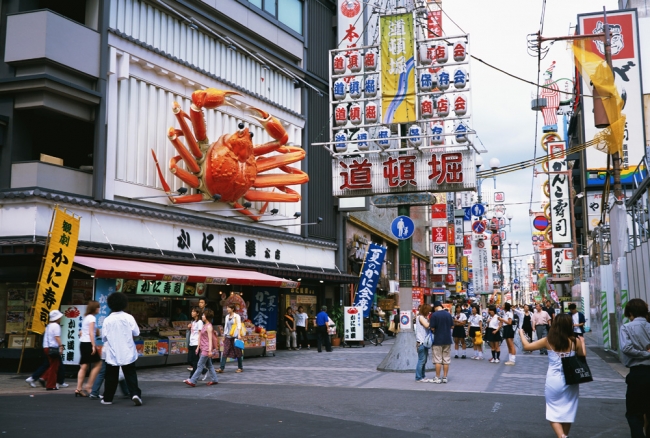 大阪人気観光スポットも徒歩圏内 5min walk to Dotonbori from the hotel