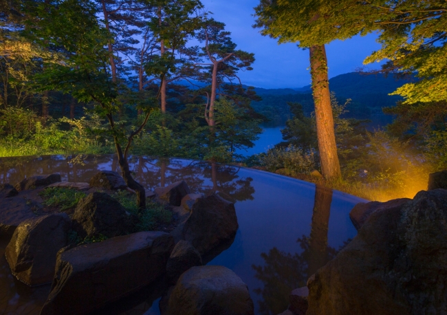 源泉100％かけ流しの絶景露天温泉