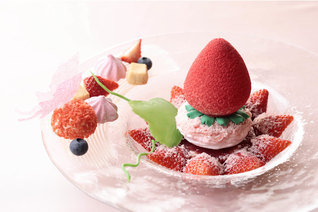 「Strawberry dressed strawberry（ストロベリー ドレスド ストロベリー」は予定通り2月1日から販売中