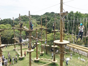 2017年 兵庫県立淡路島公園アニメパーク「ニジゲンノモリ」開設