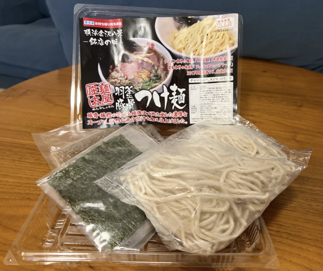 ▲冷凍商品の開発例：麺屋庄太の人気商品「羽釜豚骨つけ麺」