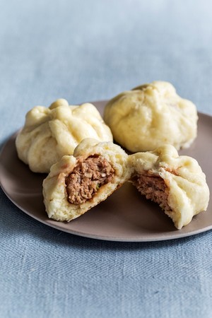 ホットケーキミックスを使えば、肉まんやピザまん、あんまんなどの中華まんが手軽につくれます！