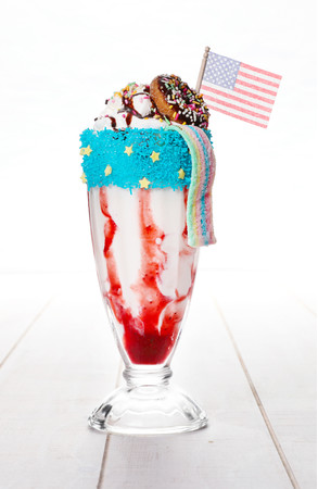 スペシャルシェイク「STARS & STRIPES SHAKE」