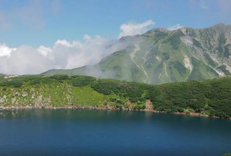 立山黒部アルペンルートの雄大な自然