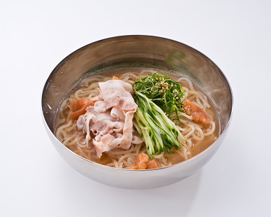 ■梅しそ冷麺 　並盛　790円