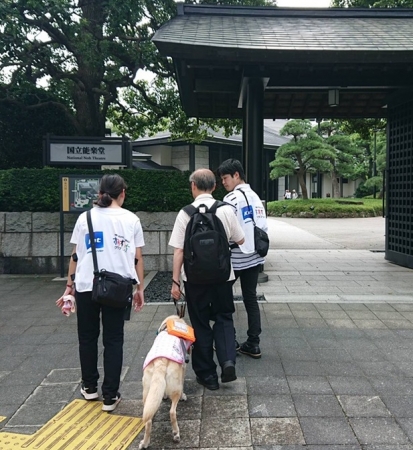 社員がマンツーマンで手引きしました