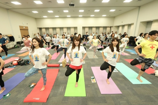 この日開催された衆議院第一議員会館でのヨガセッションは在日インド大使館とヨガ推進議員連盟の他、一般社団法人全日本ヨガ連盟といった国内の主要なヨガ関連団体との共催で開催され多くの国会議員やヨガ愛好家達が参加