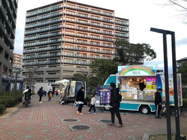 実証実験におけるキッチンカー出店の様子