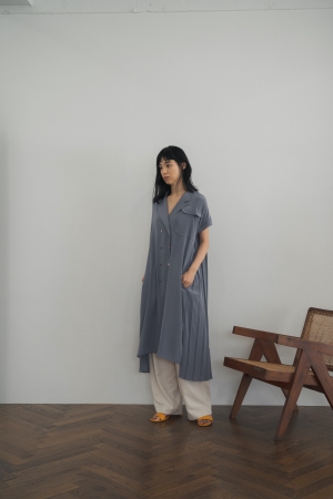 Dress¥36,000+tax  Pants ¥36,000+tax