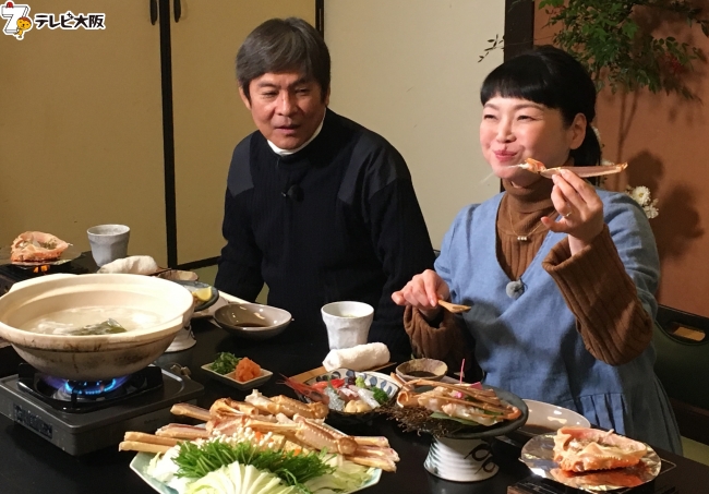 満面の笑み！夫婦水入らずでカニ三昧