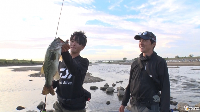 （左から）佐々木勝也、川村光大郎