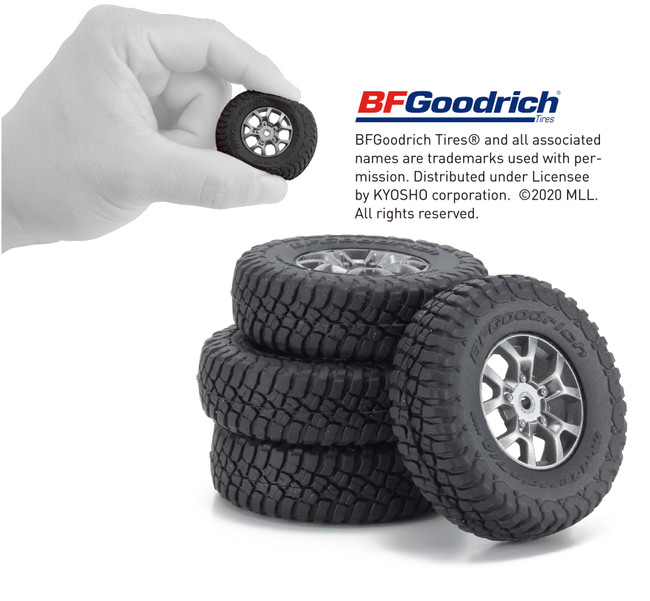 SUVタイヤで定評の『BFGoodrich社のMud-Terrain TA KM3』を再現し、台形ホイールデザインとガンメタリックアルミカラーを表現（ノーマル車装着）。ボディやシャシーが実車ライクなミニッツ4×4のスケール感の高さをきわだたせた。