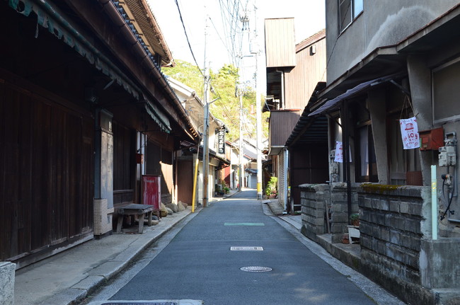 昔ながらの街並みが今も残る「音戸銀座街」