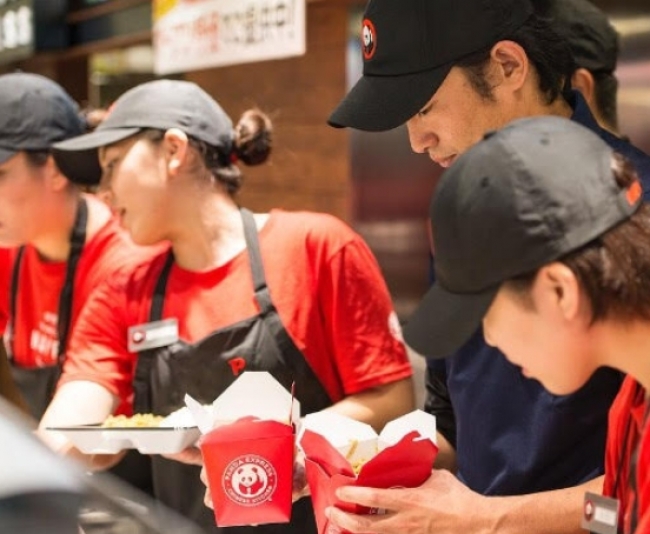 panda express staff