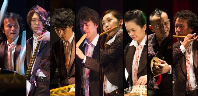 AUN-J CLASSIC ORCHESTRA 左から井上良平（和太鼓、三味線）、尾上秀樹（中棹三味線）、市川慎（箏）、石垣秀基（尺八）、山田路子（篠笛）、山野安珠美（箏）、秀-HIDE-（鳴り物）、井上公平（和太鼓、三味線、篠笛）