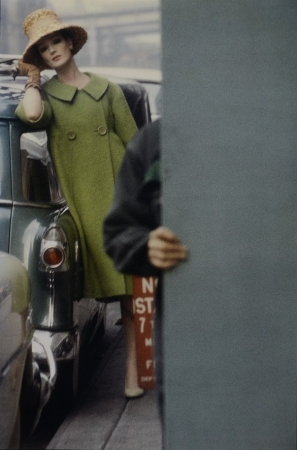 《『ハーパース・バザー』》1959年2月号 © Saul Leiter Foundation