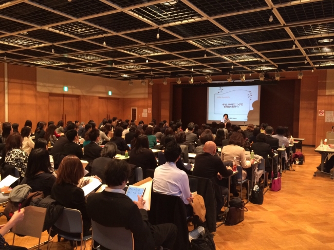 熱心に聴講する参加者の様子（東京会場）