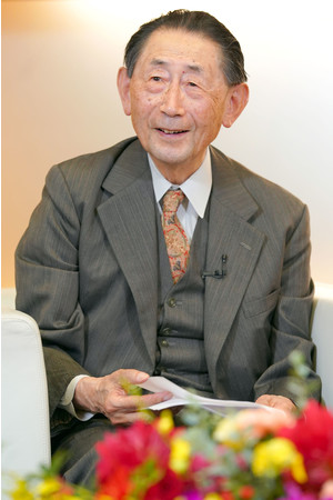 平川祐弘氏